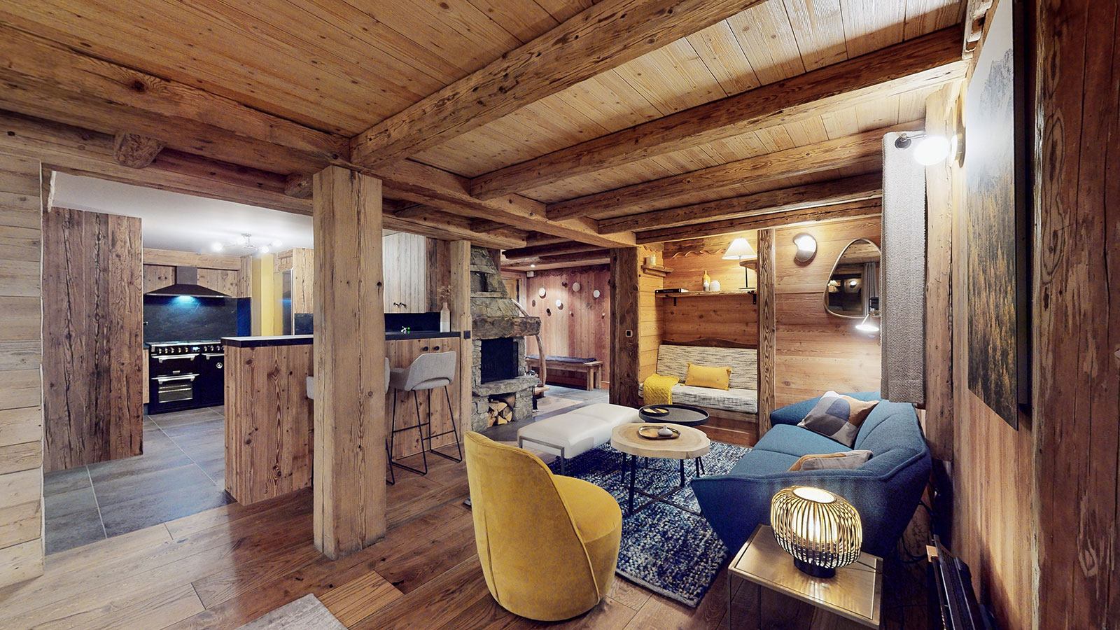 Second living area at Chalet La Marsa, warm and light-filled